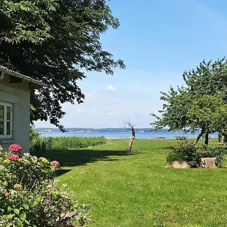 6 Person In בית נופש