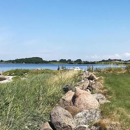 בית נופש 6 Person In